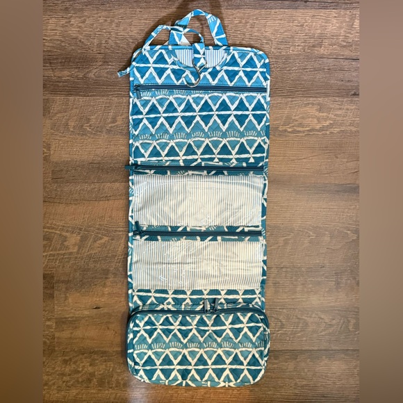 Seabird Society The Sunshine Daydream Hanging Toiletry Bag - Picture 5 of 9